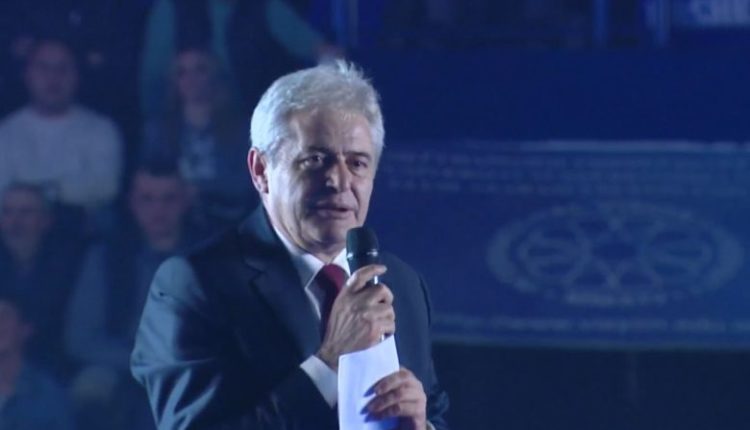 LIVE/ Ahmeti nga Gostivari: Sot përkujtoj Memet Gegën, Arbër Xhaferin, Abduraman Alitin, Imer Imeri dhe Muarem Nexhipin (VIDEO)