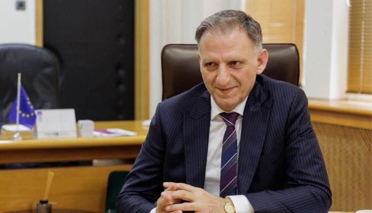 Demiri: Spitalet po përballen me mungesë të madhe mjekësh