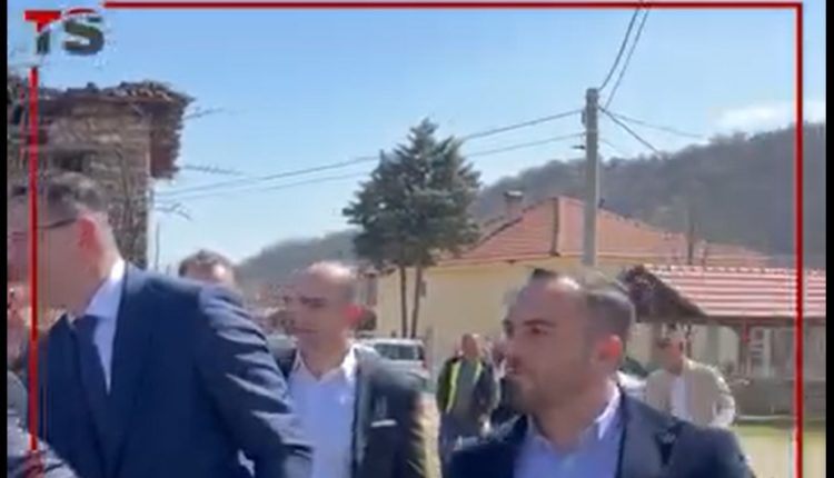 Suat Shaqiri e bojkotoi Kryetarin e komunës së Çashkës (VIDEO)