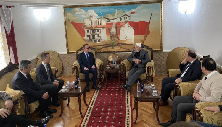 Taravari: Kosova është tokë trimash