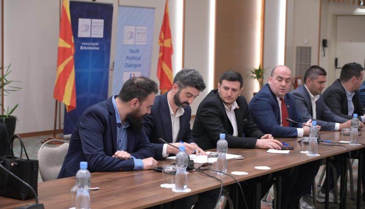 Visar Palloshi nënshkruajti deklaratën për zgjedhje të lira dhe demokratike