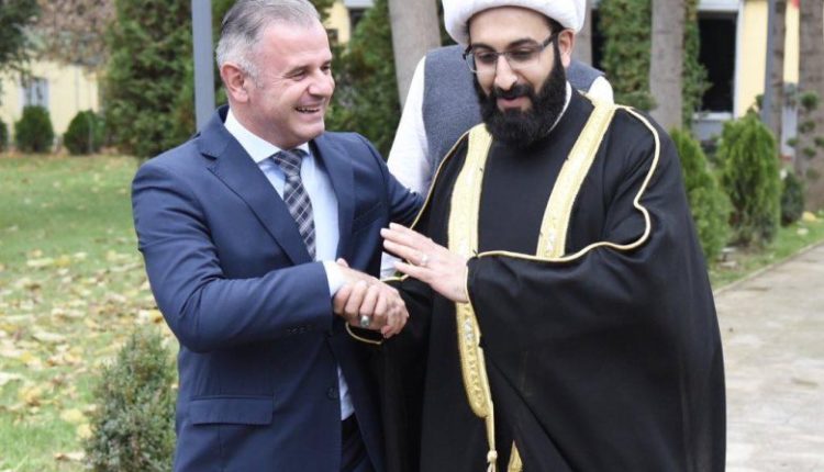 Kush është Imam Tawhidi? Miku i Visar Ganiut i cili deklaroi se “Palestina është tokë e hebrenjëve…”