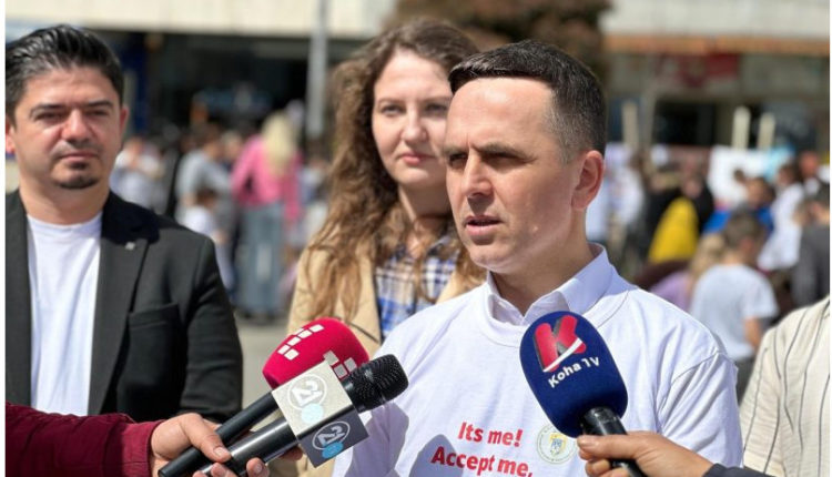 Kasami: Në ditën botërore të autizmit ne duam të tregojmë që çdo anëtarë i shoqërisë tonë është i rëndësishëm