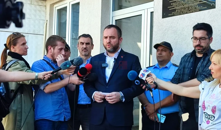 Toshkovski për arrestimin e gazetarit Saliu: Kontrolli i brendshëm do të hetojë rastin