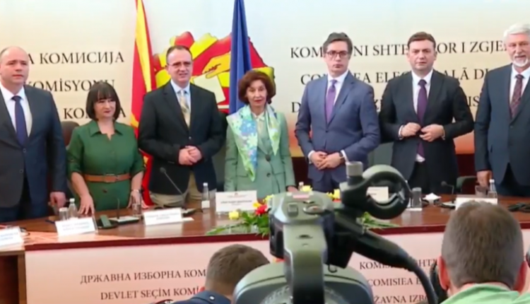 Kandidatët për president nënshkruan Kodeksin për zgjedhe korrekte