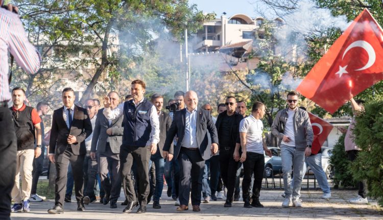 Osmani në Radovish dhe Shtip: T’i vendosim mur izolimit dhe bllokadës (FOTO)