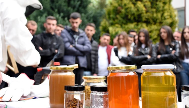 Fakulteti i Bujqësisë dhe Bioteknologjisë i Universitetit të Tetovës e shënoi Ditën Botërore të Tokës