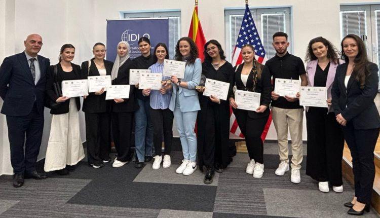 Studentët e UT-së vazhdojnë ta lartësojnë emrin e Universitetit të Tetovës në gara të ndryshme vendore dhe ndërkombëtare