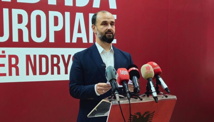Zëdhënësi i VLEN, Murtezani e demanton Taravarin