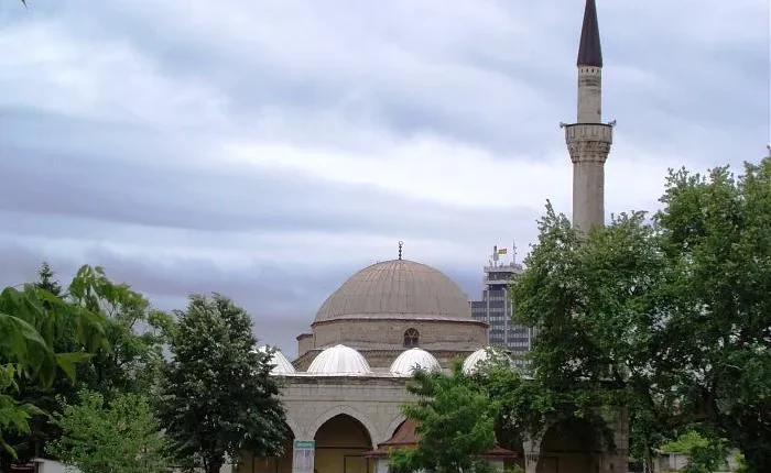 Urimet e krerëve politik në Maqedoninë e Veriut për Fitër Bajramin