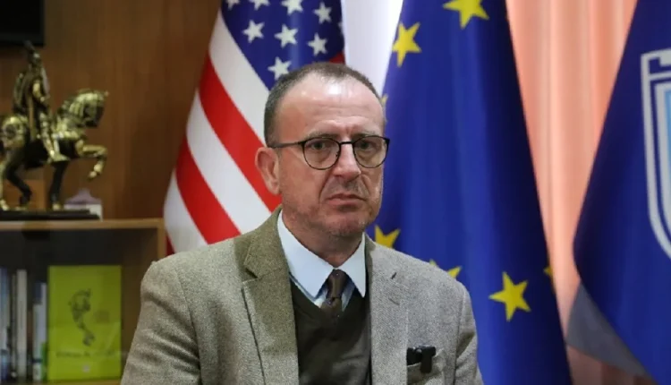 Taravari: Si president do t’i fal të dënuarit nga rastet e montuara politikisht