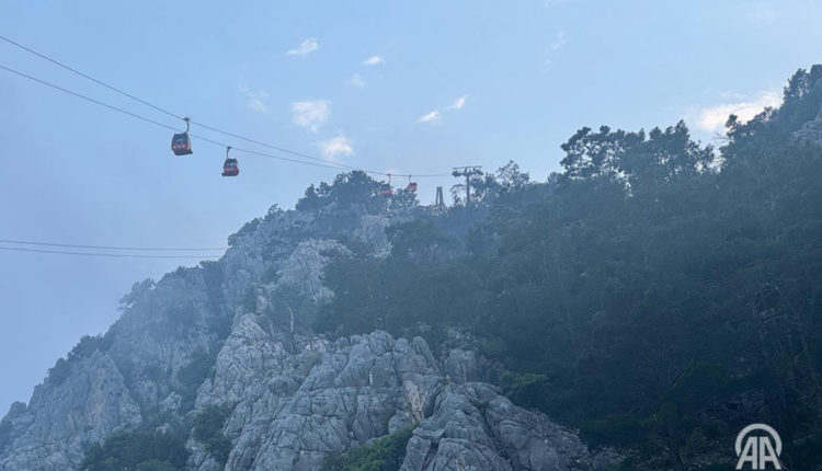 Bie teleferiku në Turqi, raportohet për 1 viktimë dhe 184 të persona të bllokuar në ajër