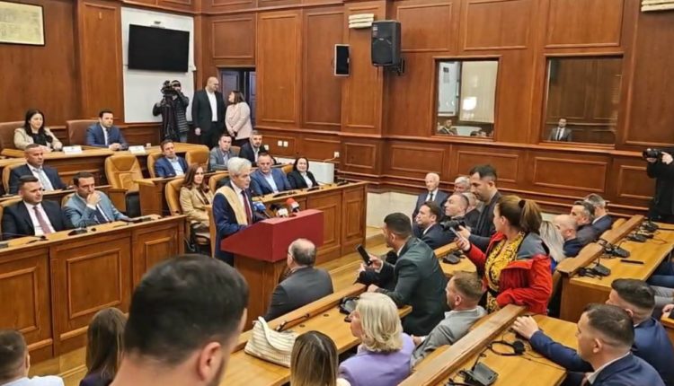 Qytetar nderi i Prizrenit, Ahmeti: Nuk do të ju zhgënjej, UÇK-ja jetësoi idealin dhe lirinë e Kosovës