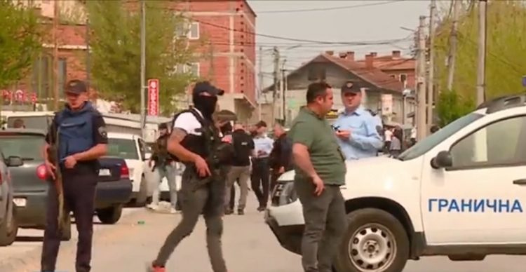 Atentatori i kryetarit të Haraçinës vazhdon të shëtitet i lirë