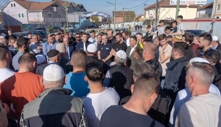Karvani i Bujar Osmanit zbarkon në Studeniçan: Të planifikojnë të ardhmen këtu e jo në mërgim!