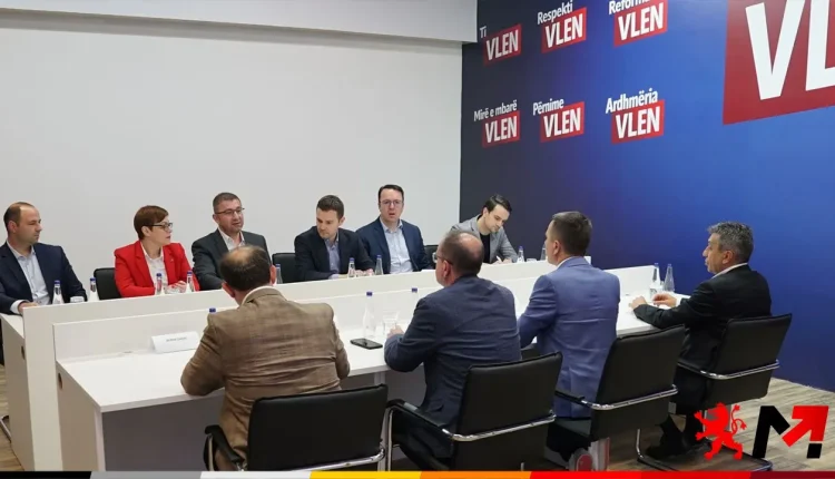 Mickoski ia komplikon jetën VLEN-it që në fillim!