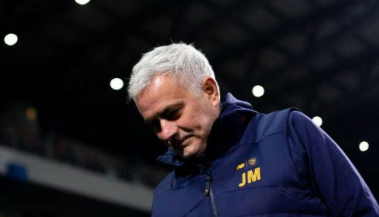 Mourinho rikthehet në detyrë, firmos kontratë 2-vjeçare me ekipin e njohur