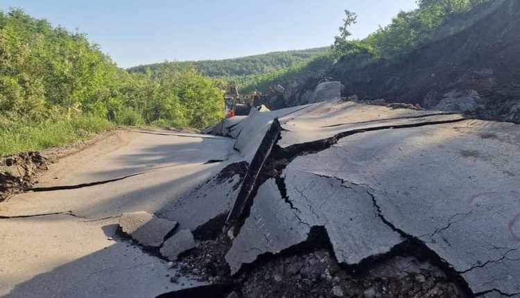 Shembet dheu në rrugën Klinë – Gjakovë, Policia jep detajet