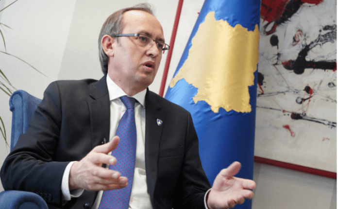 Hoti, qeveritarëve: Jeni përçudnuar – po krekoseni me rritje ekonomike e cila ka ndikim minimal në standardin e jetës