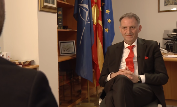 Problemi në Qendrën Klinike zgjidhet me 200 mijë euro! Ministri Demiri duart “e lidhura” për shkak se s’mund të hapë tender