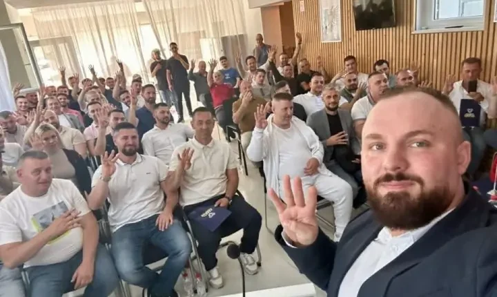 Diaspora në këmbë: Ne jemi me Frontin e UÇK-së, po vijmë t’ia tregojmë vendin VMRO-së