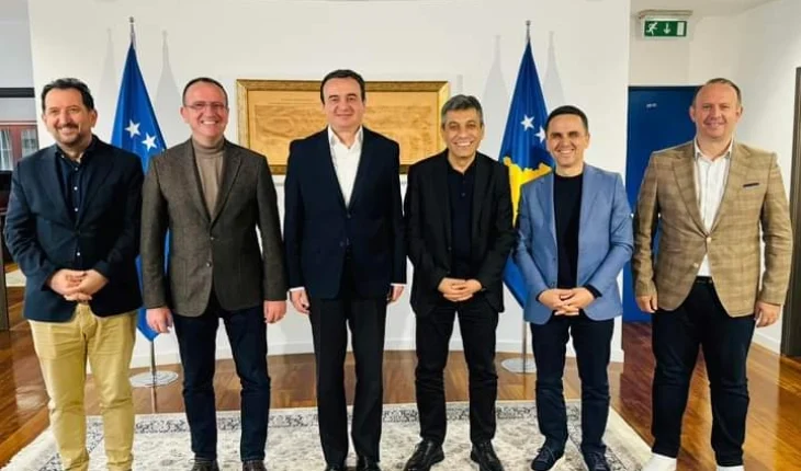 Krerët e VLEN-it sot takohen me Albin Kurtin në Prishtinë