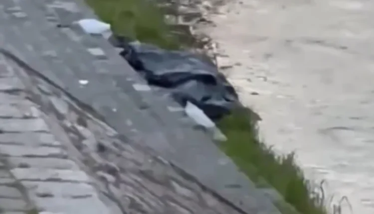 Nxirret trupi i pajetë i personit që u vetëhodh sot në lumin Vardar në Shkup