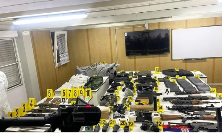 Konfiskohet sasi e madhe e armatimit në veri të Kosovës