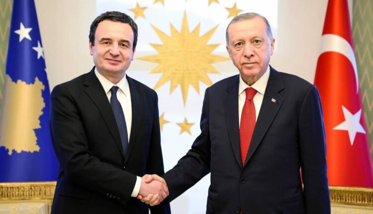 Kurti ka udhëtuar për në Turqi, pritet të takohet me Erdoganin
