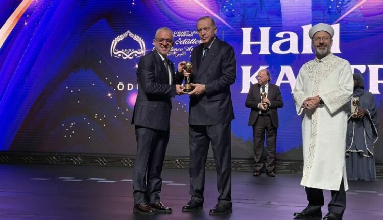 Halil Kastrati nderohet me “Çmimin e Mirësisë” nga Presidenti Turqisë, Rexhep Taip Erdogan