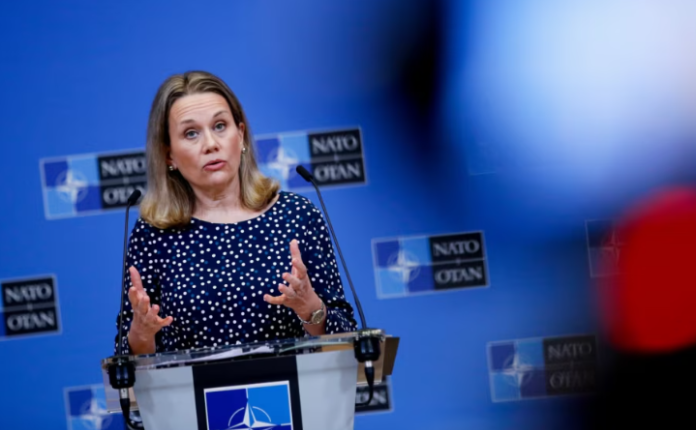 Ambasadorja amerikane në NATO: Vendet e Ballkanit të shpenzojnë më shumë për mbrojtje