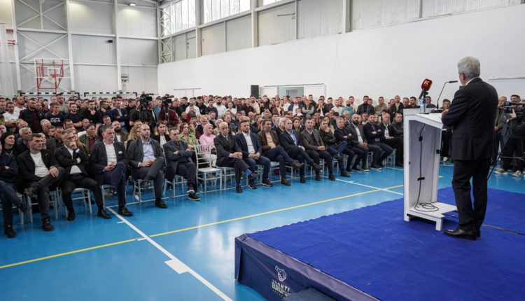 Ali Ahmeti në Likovë dhe Kumanovë: BE është alternativa e vetme, më 8 maj rrethojmë numrin 4 (FOTO)