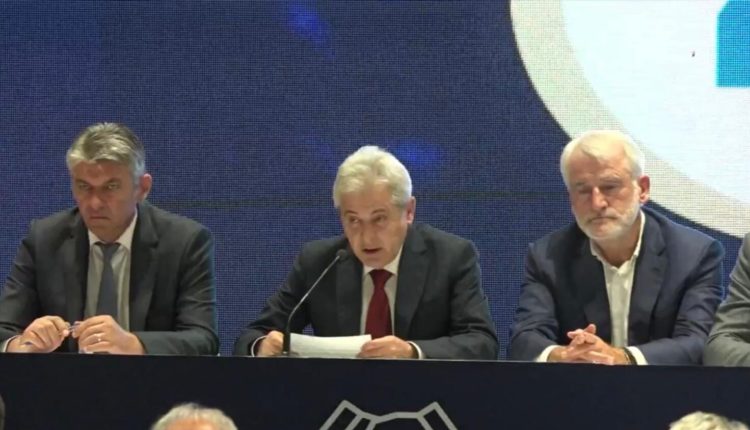 Ahmeti prezanton “marrëveshjen e xhentëllmenëve” me VLEN-in! Në qeveri vetëm me parti që mbështesin ndryshimet kushtetuese…