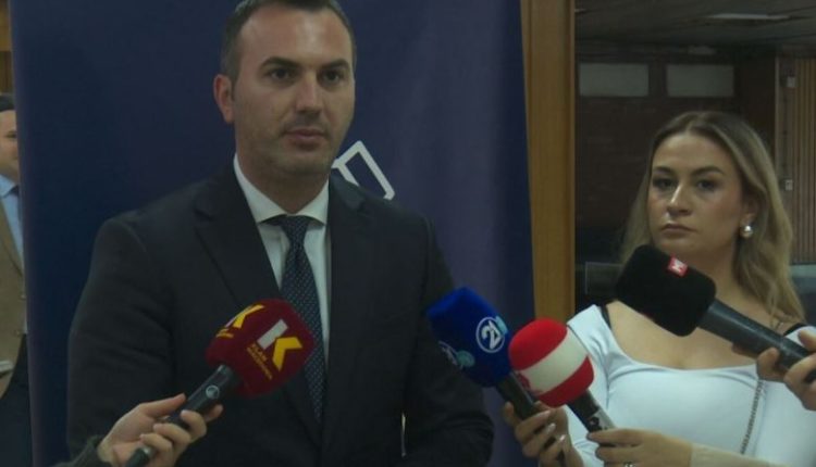 Ademi për opozitën shqiptare: Mickoski i demanton, por qartazi shihet se i preferon