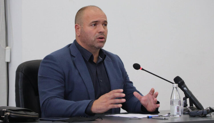 Dimitreivski: Mbi 80% e amvisërive në Kumanovë kanë ujë, për momentin rekomandohet që uji që shfrytëzohet për pije të vlohet