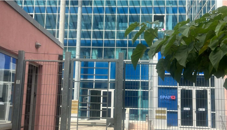 Vëllai i i kryeministrit Edi Rama, Olsi Rama paraqitet në SPAK