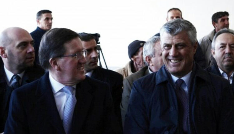 Robertson për Thaçin: Person i ndërlikuar me cilësi të liderit gjigand, ndoshta një ditë mund të kthehet në skenë