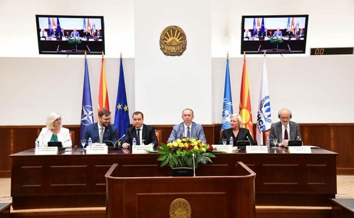 Gashi: Bota demokratike e ka për obligim që mos të lejojë refugjatët duke ikur nga mizoria e luftës