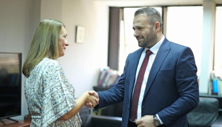 Durmishi nisi detyrën e ministrit në Ministrinë e Ekonomisë dhe Punës: Për bizneset do të krijojmë klimë sa më të volitshme për zhvillim dhe investime
