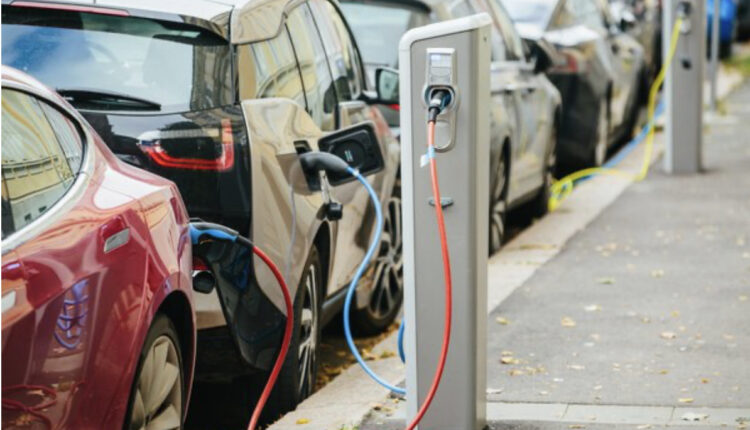 Bateria e makinave që karikohet për 5 minuta, zgjidhet halli për drejtuesit e mjeteve elektrike