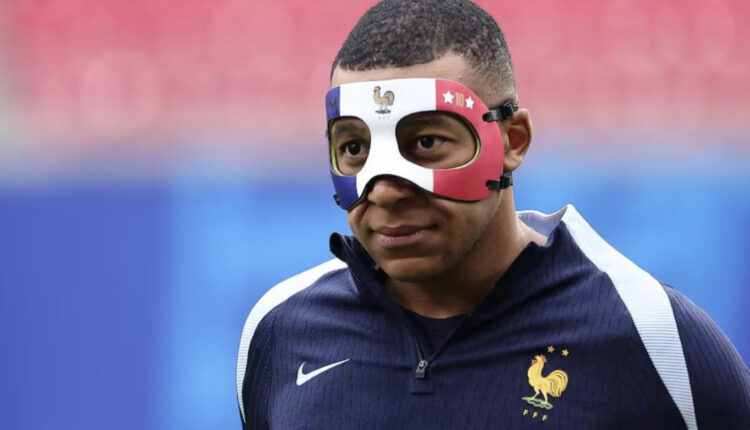 Rregulli i UEFA-s ia ndalon maskën me flamurin francez Kylian Mbappes