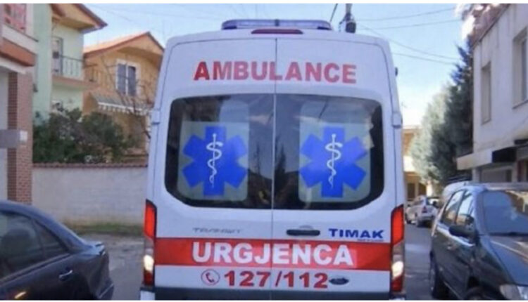 E rëndë në Peshkopi, 62-vjeçari i pret damarët dhe i jep fund jetës