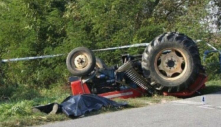 Po transportonte drurë, 71-vjeçari lëndohet rëndë pasi rrokulliset me traktor