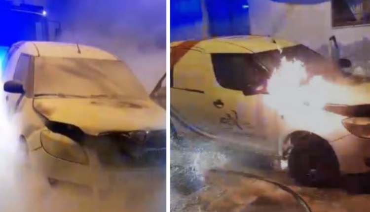 Përfshihet nga zjarri një veturë në lëvizje në Berat