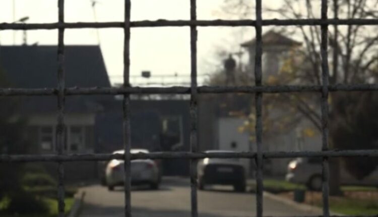 Përleshje masive në Burgun e Idrizovës, lëndohen disa persona