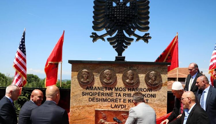 Në Dollc të Klinës zbulohet memoriali i heronjve të familjes Prenademi