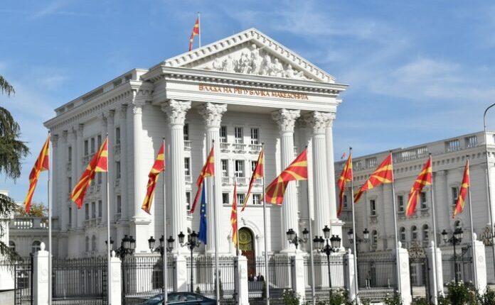 Qeveria e re/ S`ka detaje të reja – rrjetet sociale “arenë” përplasjesh partiake!
