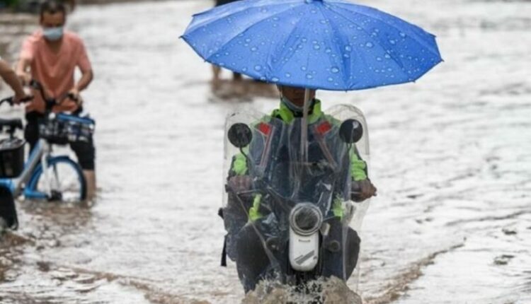 Nëntë të vdekur dhe 17 të zhdukur për shkak të shirave të dendur në Kinë