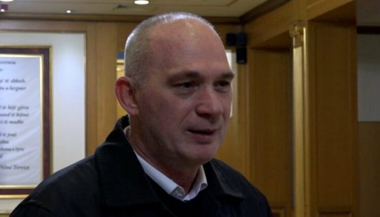 Humolli: Në 1999 nuk u çliruam, vetëm pushoi lufta dhe ndërkombëtarët e shkatërruan UÇK-në