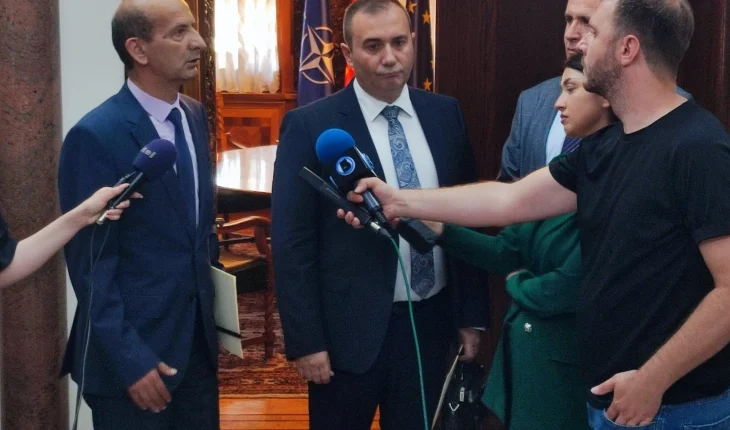 Kambovski dhe Limani dhanë deklaratë solemne si anëtarë të rinj të Këshillit gjyqësor, por nuk u përgjigjën nëse ai duhet të shpërndahet